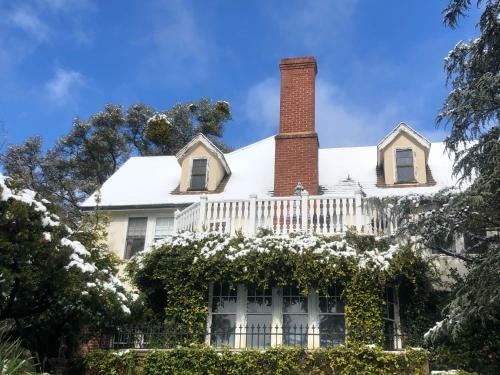 The Inn On Knowles Hill Bed & Breakfast Hotel