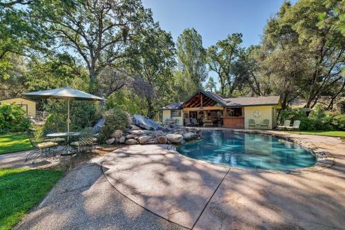 Sonora Home On 10 Resort Acres With Shared Pool!