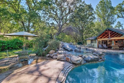 Sonora Home On 10 Resort Acres With Shared Pool!