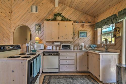 Sonora Home On 10 Resort Acres With Shared Pool!