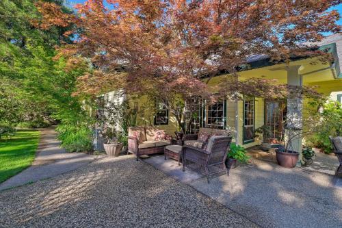 Sonora Home On 10 Resort Acres With Shared Pool!