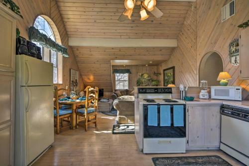 Sonora Home On 10 Resort Acres With Shared Pool!