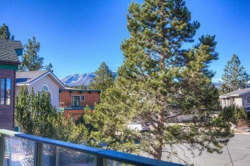 Evergreen Escape By Lake Tahoe Accommodations