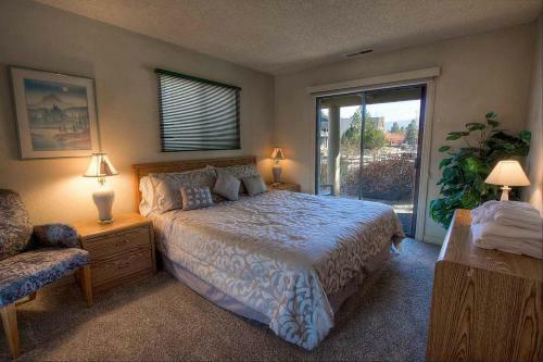Evergreen Escape By Lake Tahoe Accommodations