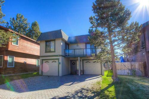 Evergreen Escape By Lake Tahoe Accommodations