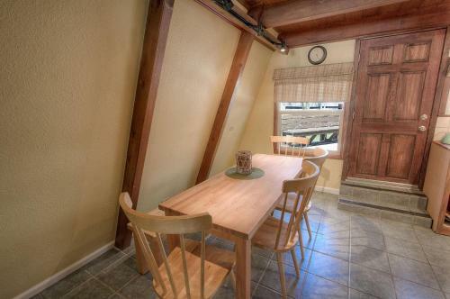 Tahoe Chalet By Lake Tahoe Accommodations