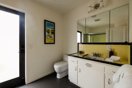 Marquee - Modern Stylish Estate W Pool & Entertainers Courtyard