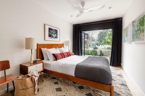 Marquee - Modern Stylish Estate W Pool & Entertainers Courtyard