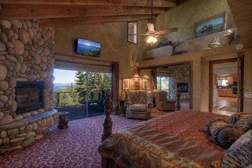 Heavenly Tree House By Lake Tahoe Accommodations