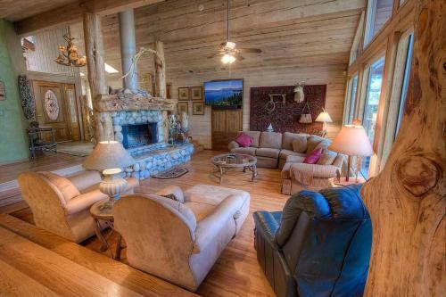 Heavenly Tree House By Lake Tahoe Accommodations