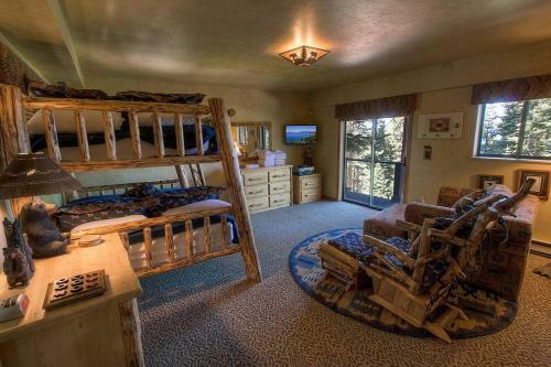 Heavenly Tree House By Lake Tahoe Accommodations