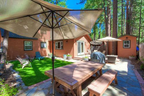 Breezy Pines Cabin By Lake Tahoe Accommodations