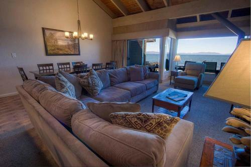 Sky Lake Splendor By Lake Tahoe Accommodations