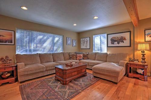 South Lake Tahoe Home With Spacious Backyard!