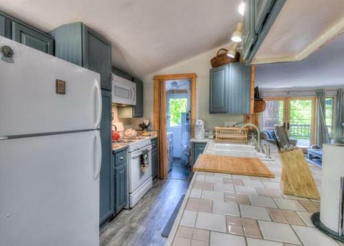 Foursome Cabin Cabin