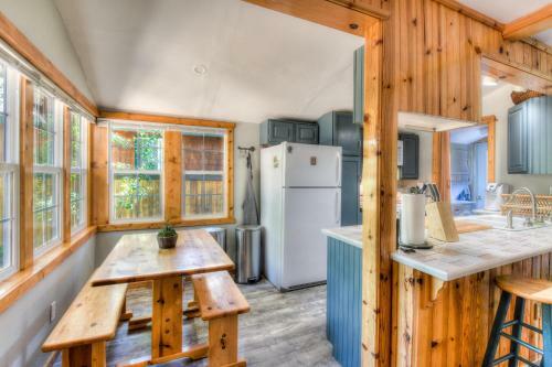 Foursome Cabin Cabin