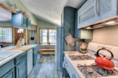 Foursome Cabin Cabin