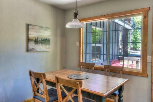 Foursome Cabin Cabin