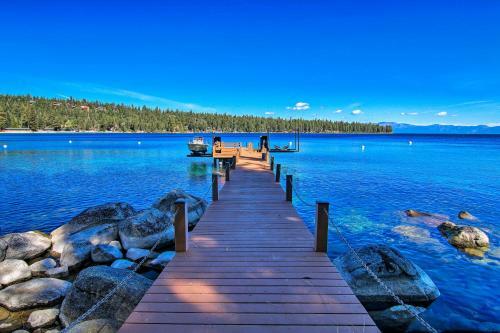 Waterfront Meek Bay Escape Hot Tub, Walk To Trail