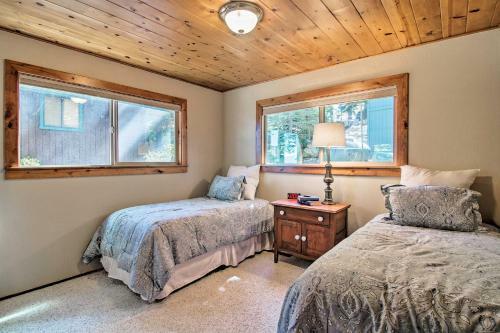 Waterfront Meek Bay Escape Hot Tub, Walk To Trail