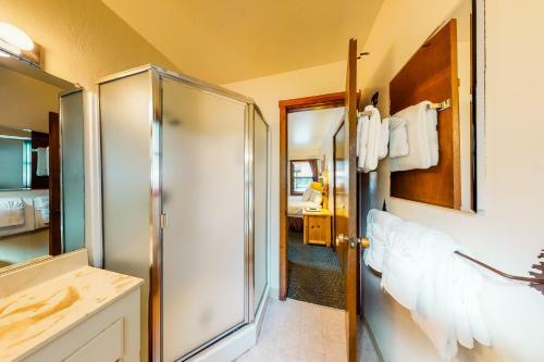 Franciscan Lakeside Lodge Studio