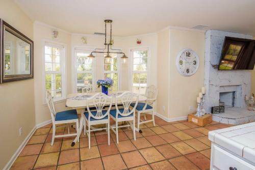 Lovely Home With Patio In Temecula Wine Country!