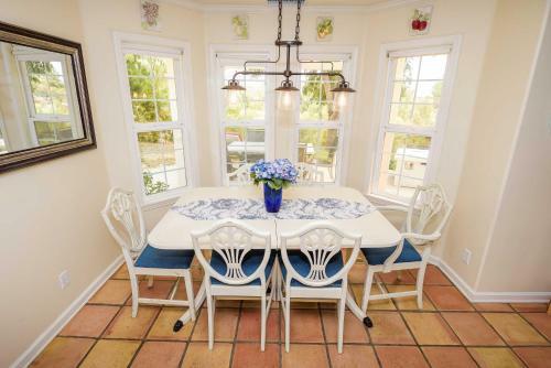 Lovely Home With Patio In Temecula Wine Country!