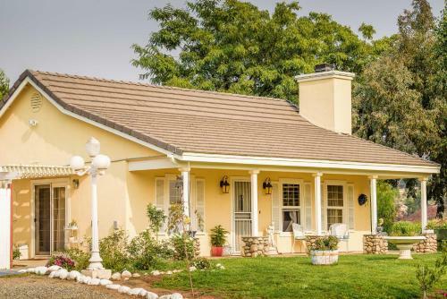 Lovely Home With Patio In Temecula Wine Country!