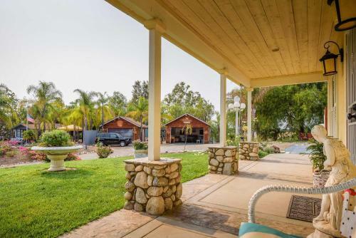 Lovely Home With Patio In Temecula Wine Country!