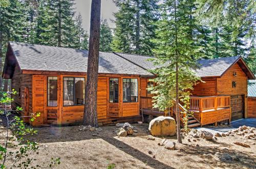 Cozy Truckee And Northstar Cabin With Den And Fireplace!