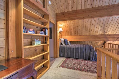 Idyllic Northstar Cabin With Shuttle 2 Mi To Resort!