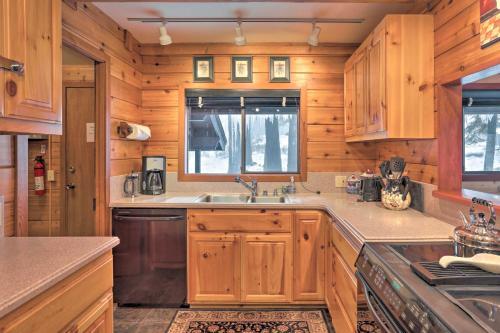 Idyllic Northstar Cabin With Shuttle 2 Mi To Resort!