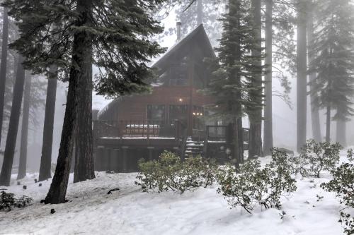 Idyllic Northstar Cabin With Shuttle 2 Mi To Resort!