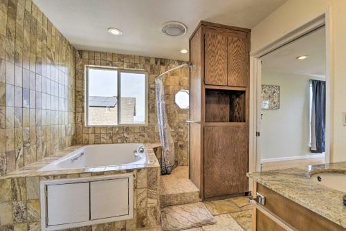 Vallejo Home With Spacious Deck, Hot Tub And Views