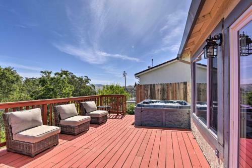 Vallejo Home With Spacious Deck, Hot Tub And Views