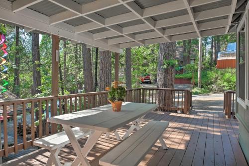Peaceful Twain Harte Cabin With Wraparound Deck!