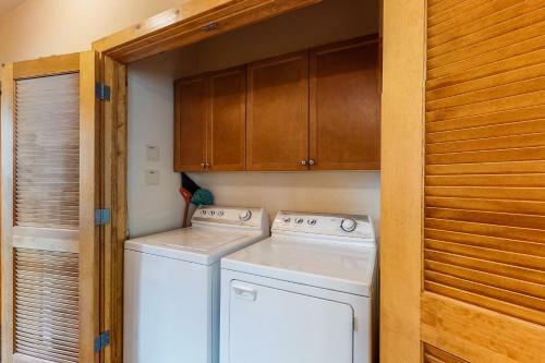 Comfortable And Convenient Truckee Condo