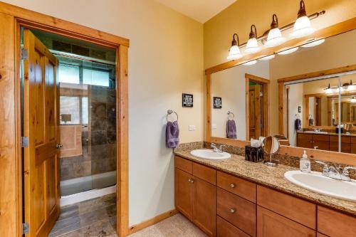 Comfortable And Convenient Truckee Condo