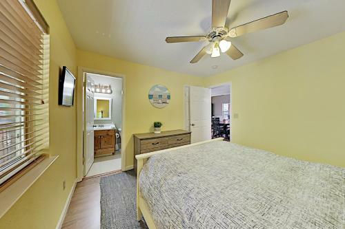 Tranquil Cabin - Big Deck, Pool Table, Near Trails Home