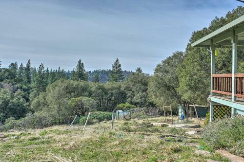 Peaceful Tuolumne Hideaway With Sweeping Views!