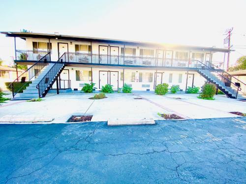 Hotel Casa Blanca Inn & Suites