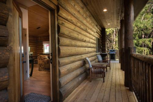 38 The Mini Cabin