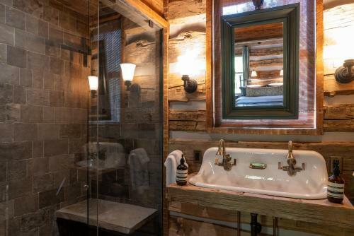 Hotel Eleven Experience Taylor River Lodge