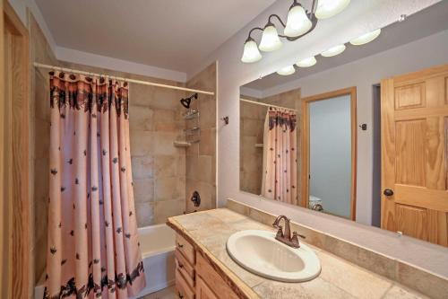 Rustic Alma Cabin On 2 Acres Hot Tub And Mtn Views!
