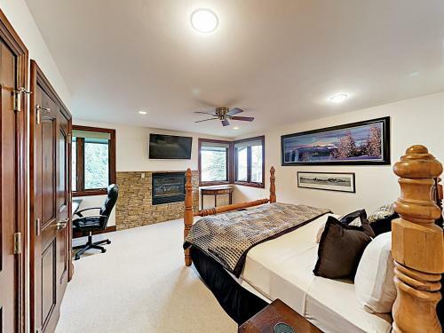 Mountain Gem Across From Slopes With Pool & Hot Tubs Townhouse