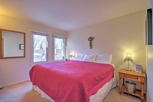Spacious Aspen Townhouse With Mtn Views And Ski Access