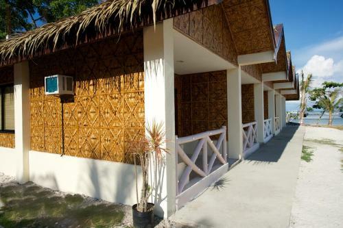 Hotel Thresher Cove Resort
