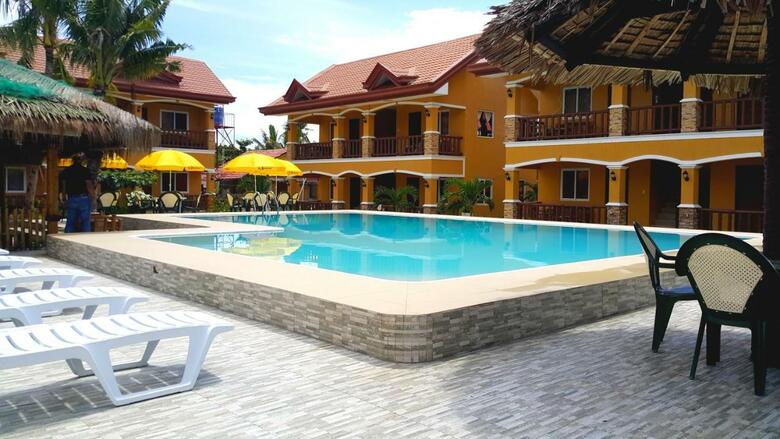 Hotel Slam's Garden Resort