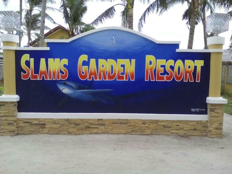 Hotel Slam's Garden Resort
