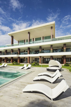 Under The Stars Luxury Apartment